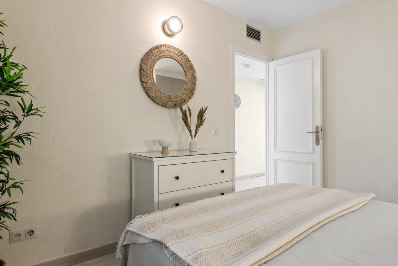 Frontline Beach Apartment Miraflores Sitio de Calahonda Eksteriør billede